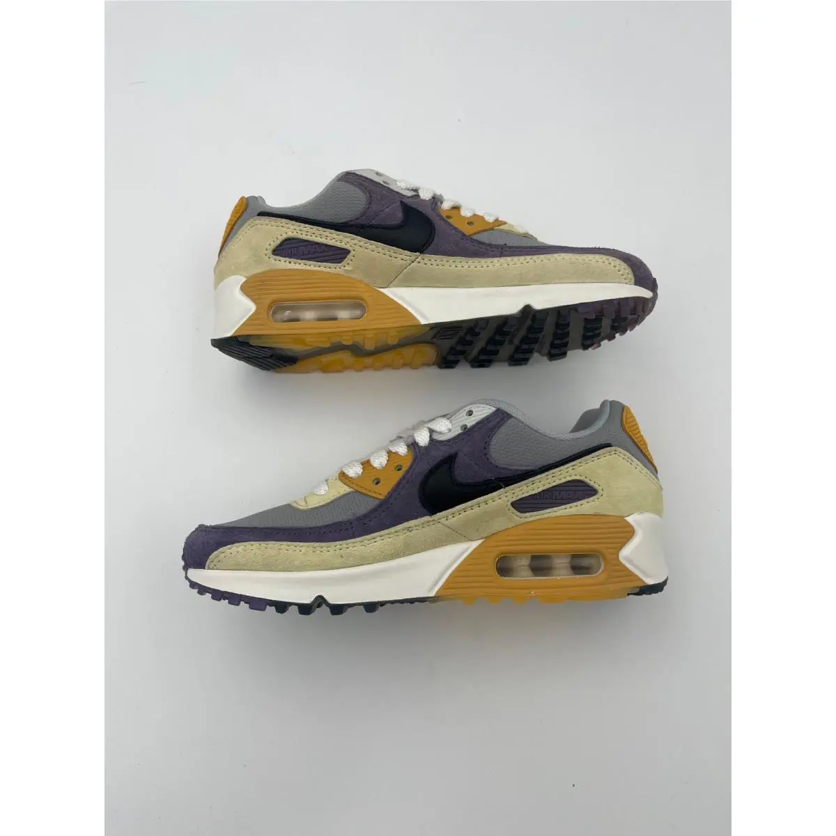Nike shoes - Yellow 0