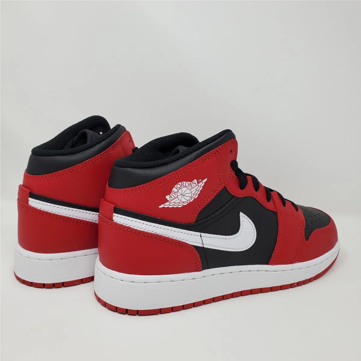 Nike shoes - Nike Air Jordan 1 Mid GS - Red 5