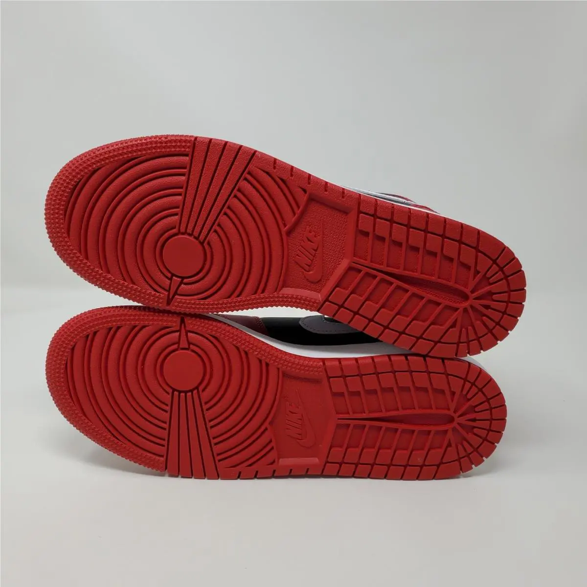 Nike shoes - Nike Air Jordan 1 Mid GS - Red 6