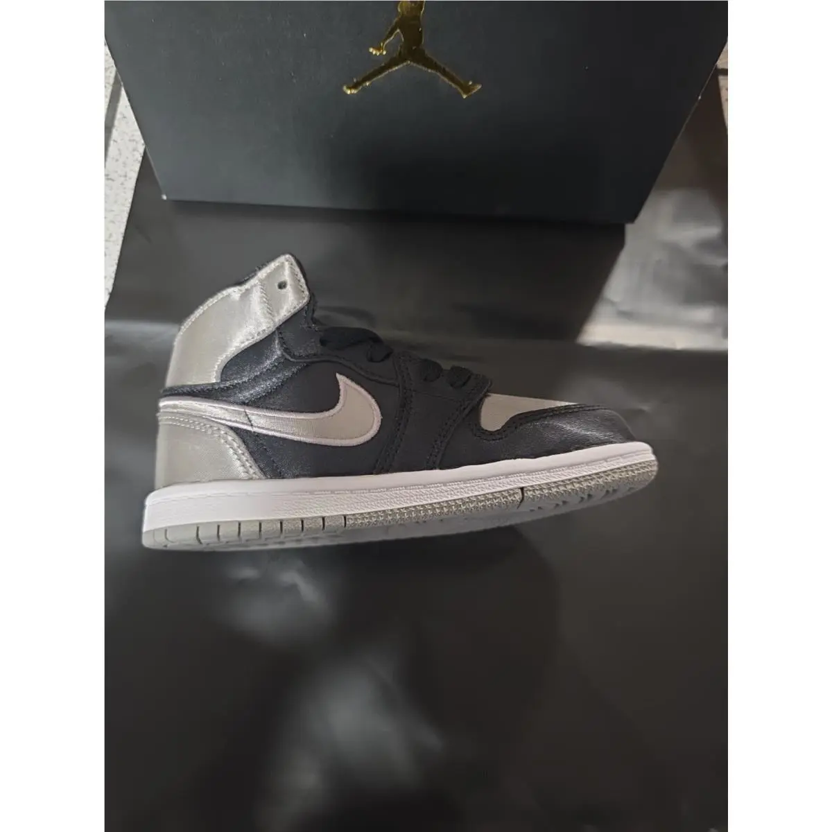 Nike shoes - Jordan 1 - Black 1
