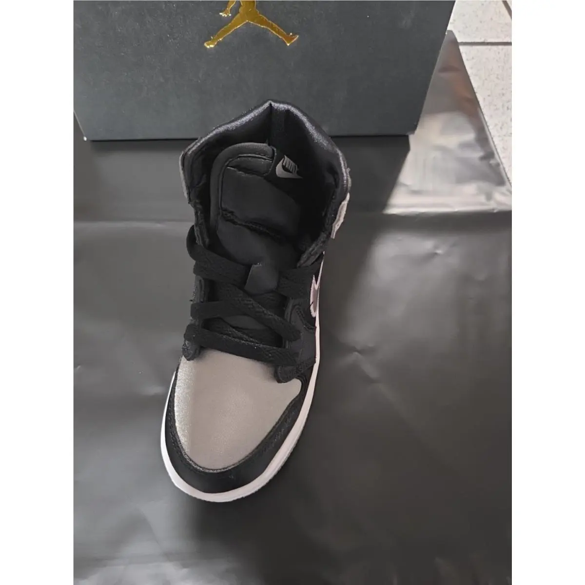 Nike shoes - Jordan 1 - Black 2