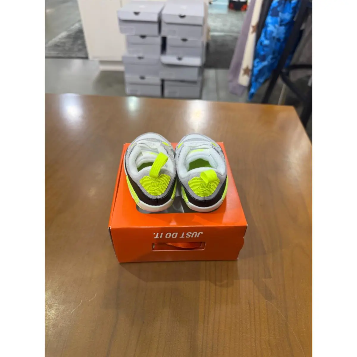 Nike shoes - Nike Air Max 90 - Air Max - Volt 1