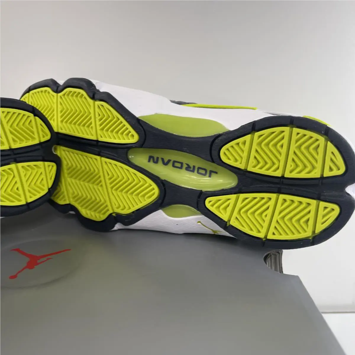 Nike shoes - Jordan OG - CW0907-400 - College Navy/White/Venom Green 9
