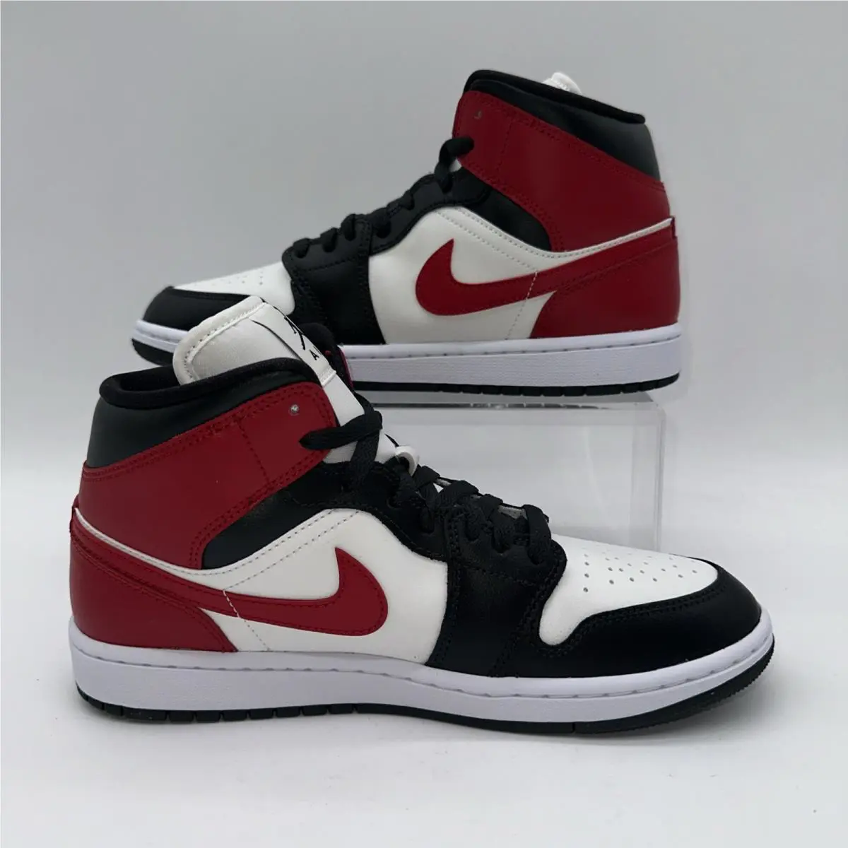 Nike shoes - Air Jordan 1 Mid - Air Mid - BQ6472 160 - Red 0