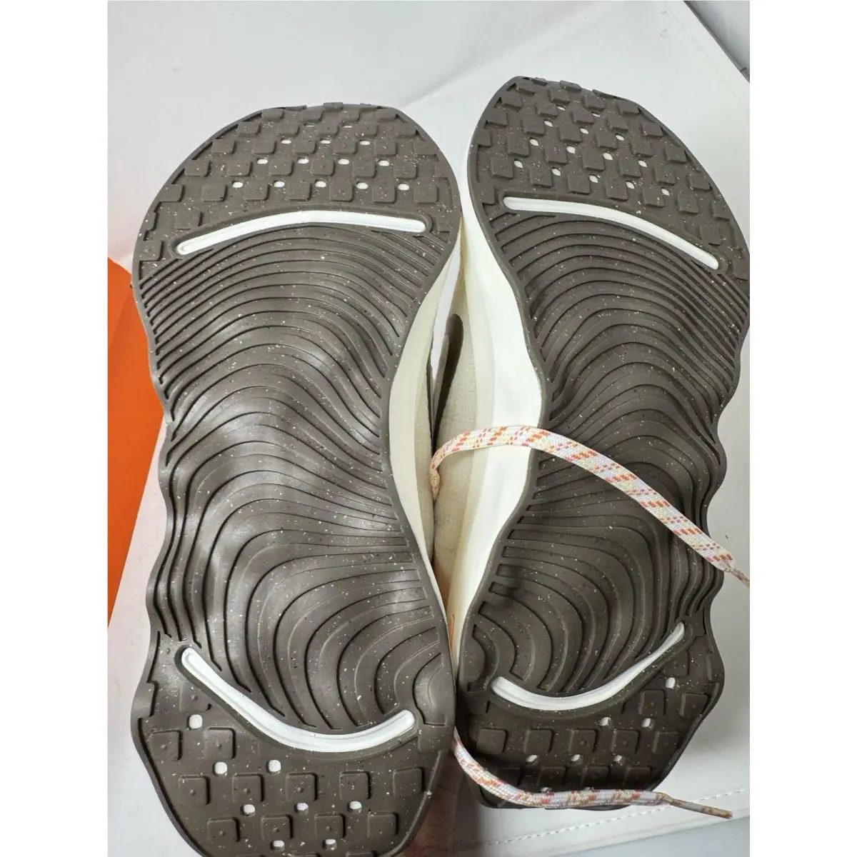 Nike shoes - Nike Motiva - Motiva - HV5988-121 - Sail 4