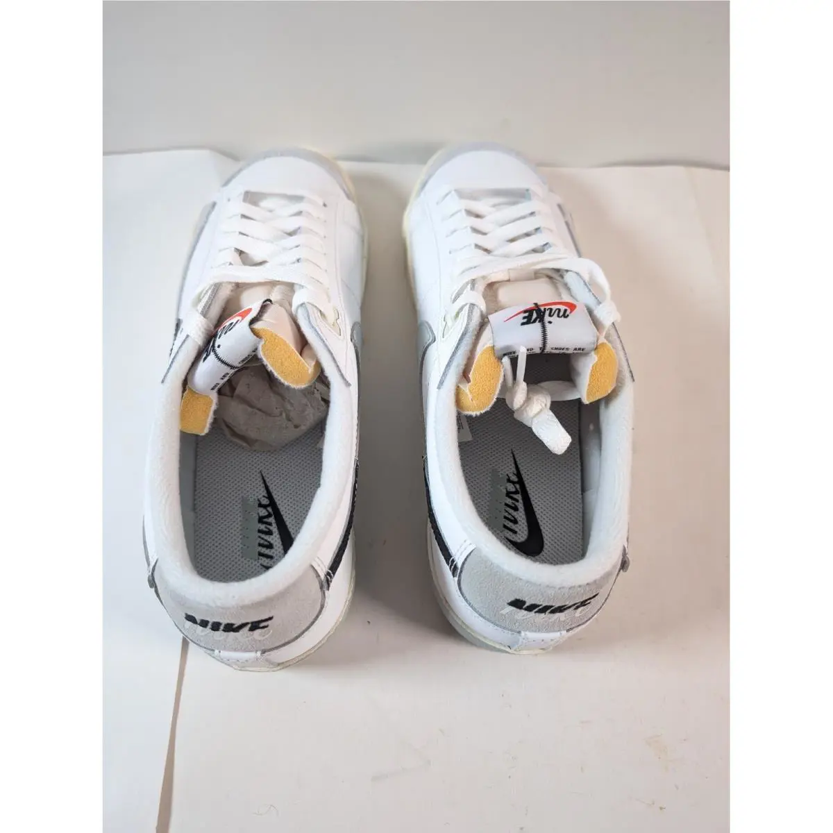 Nike shoes - Blazer Low `77 - Blazer Low - White 1