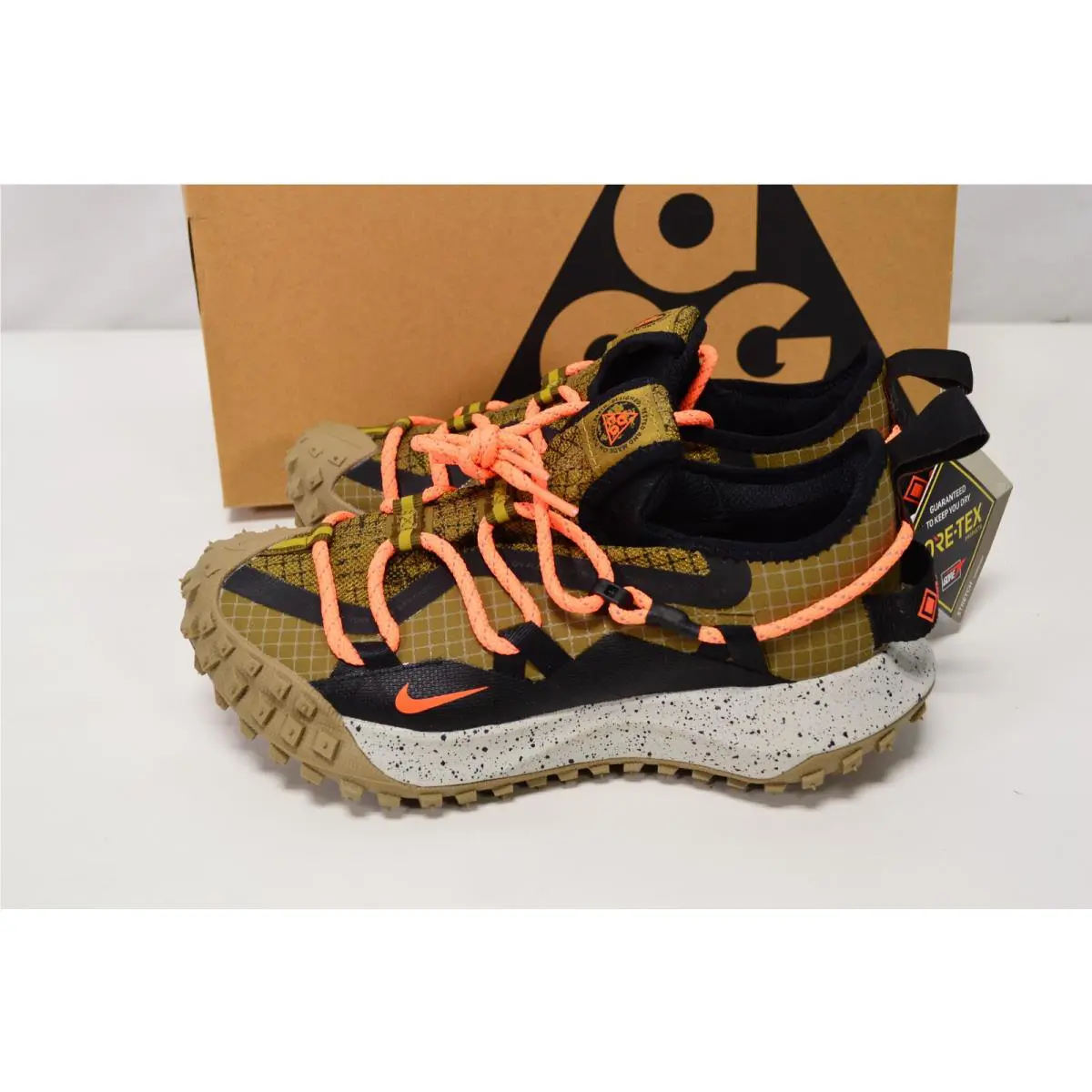 Nike shoes - Brown 0