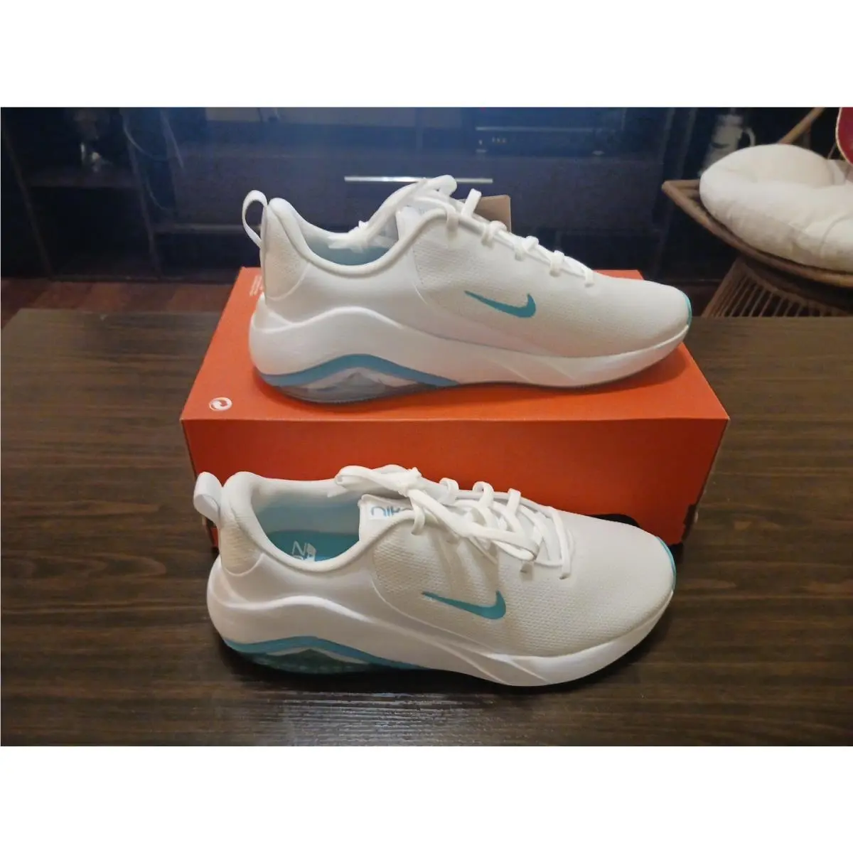 Nike Bella 7 Women Workout Shoe Size 9 White Dusty Catus Sneaker - Barely Grape/Summit White/Iced Lilac/Purple Comet
