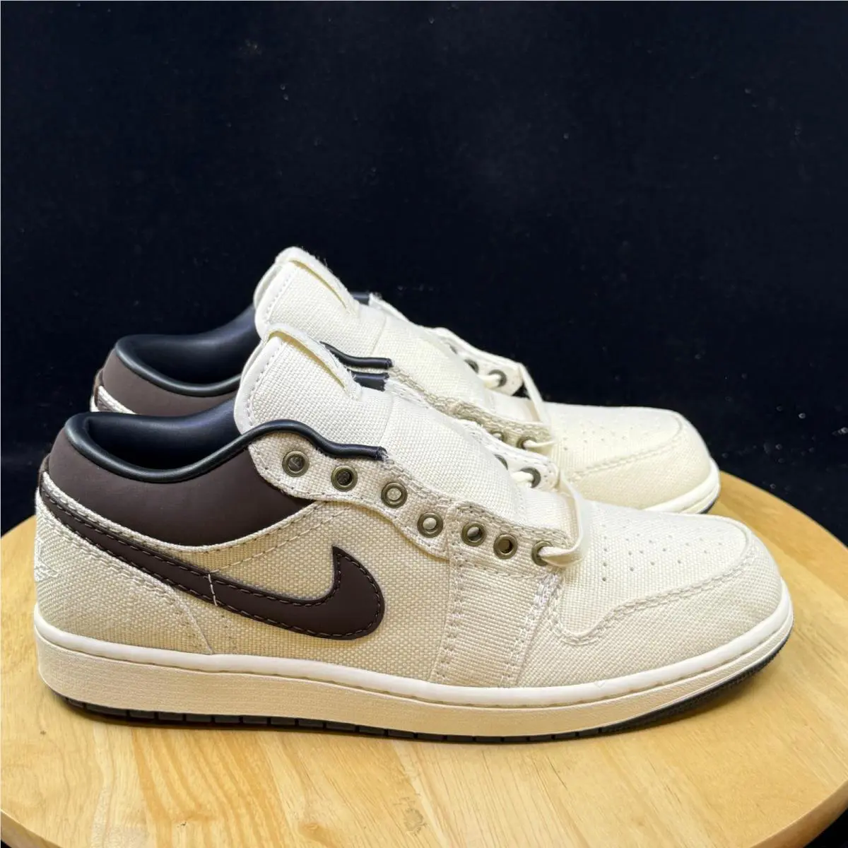 Nike shoes - Brown 2