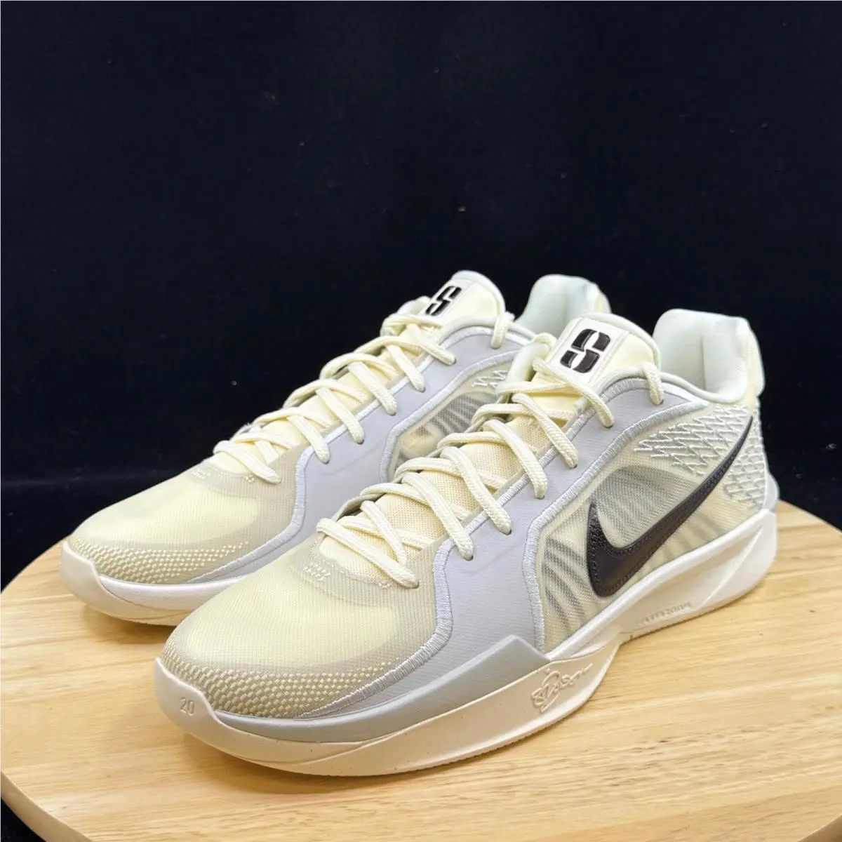 Nike shoes - White 5