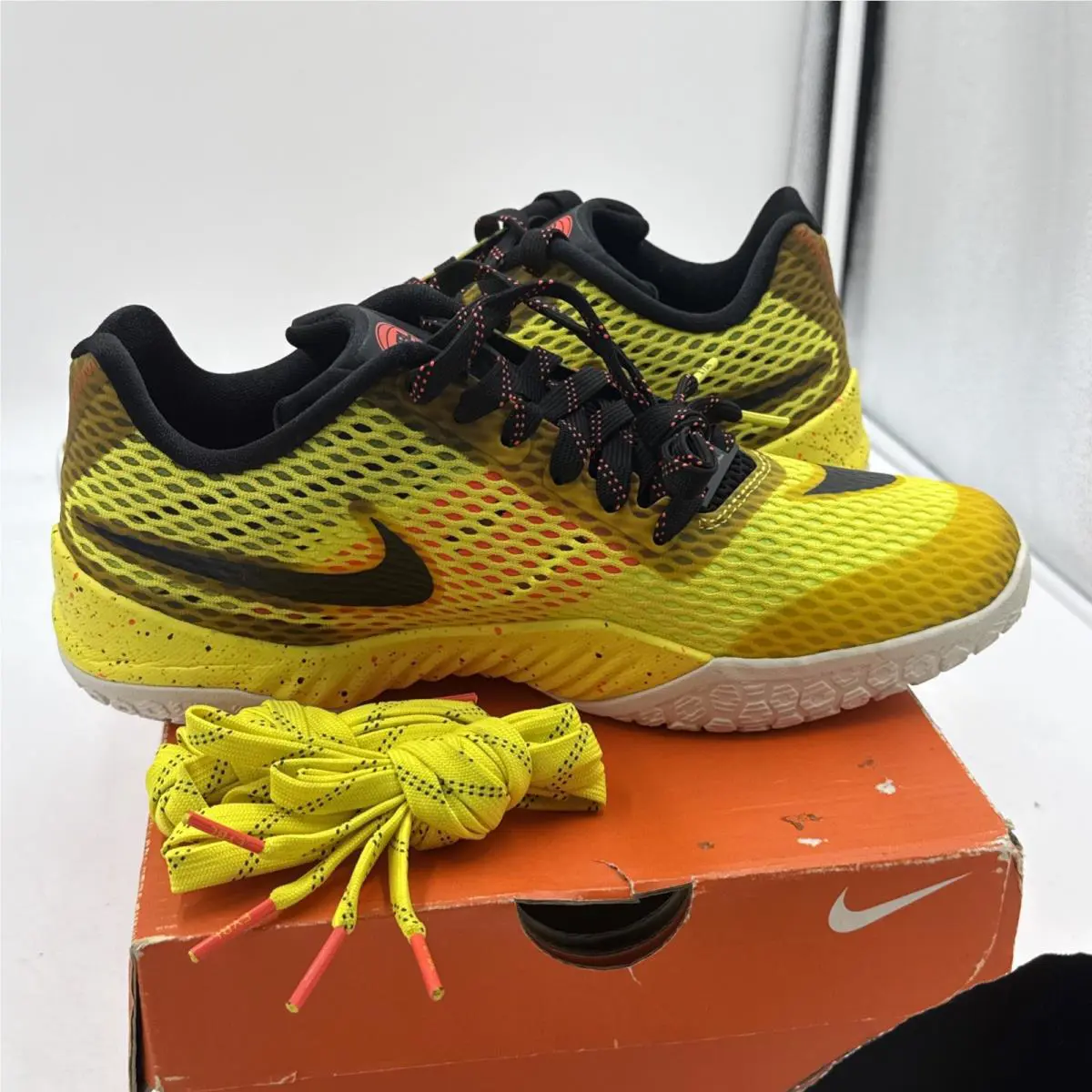Nike shoes - Nike Hyperlive - Hyperlive - 849308-706 - Yellow 6