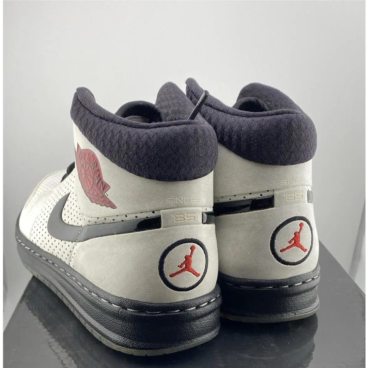 Nike shoes - Air Jordan 1 - Air - White (UPC: 0884500751866) 5