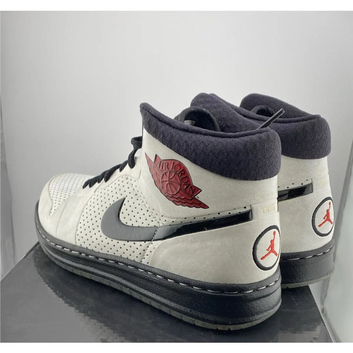 Nike shoes - Air Jordan 1 - Air - White (UPC: 0884500751866) 6