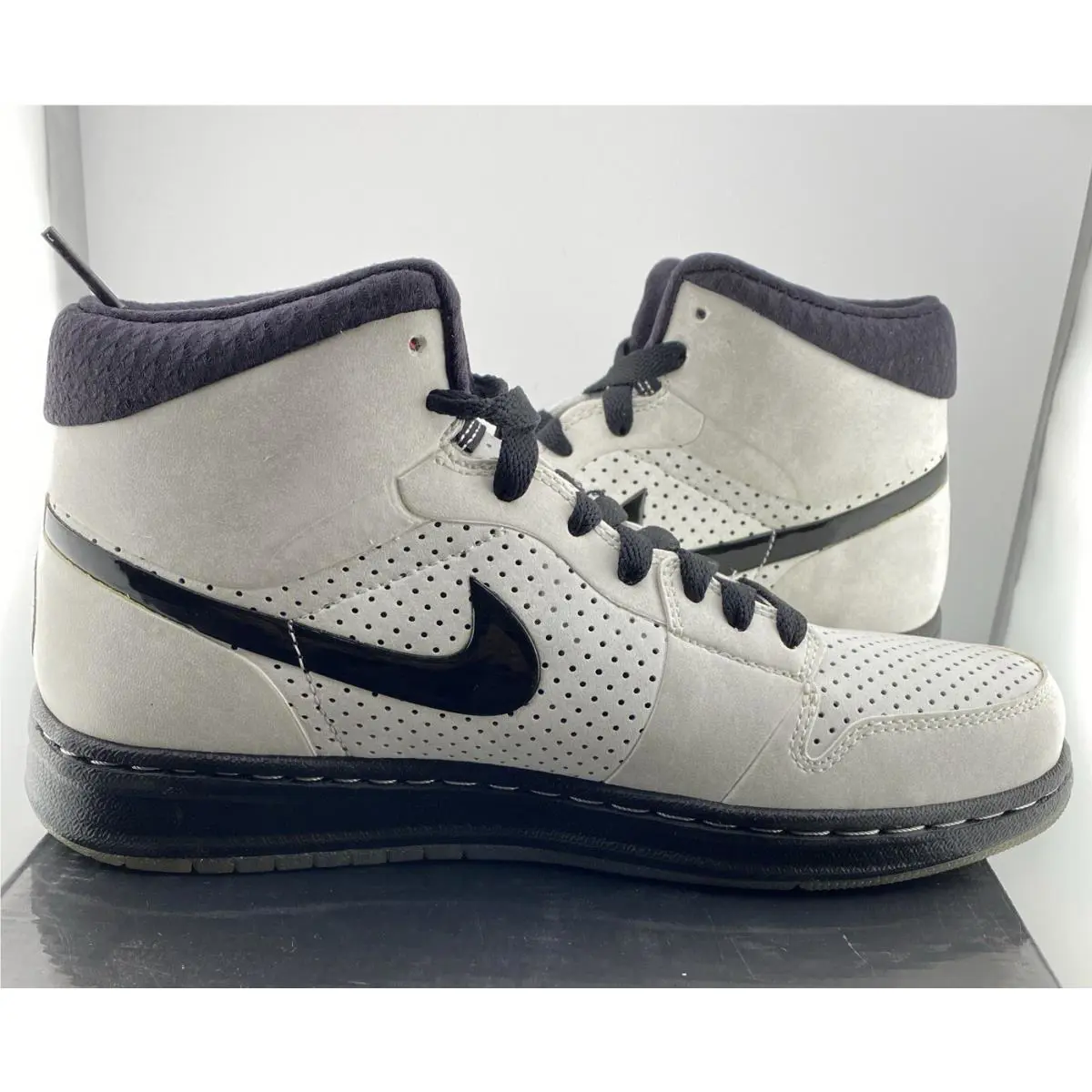 Nike shoes - Air Jordan 1 - Air - White (UPC: 0884500751866) 9