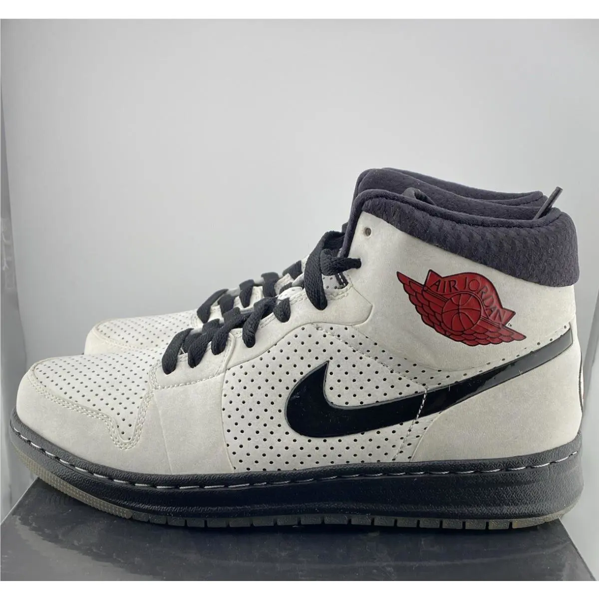 Nike shoes - Air Jordan 1 - Air - White (UPC: 0884500751866) 7