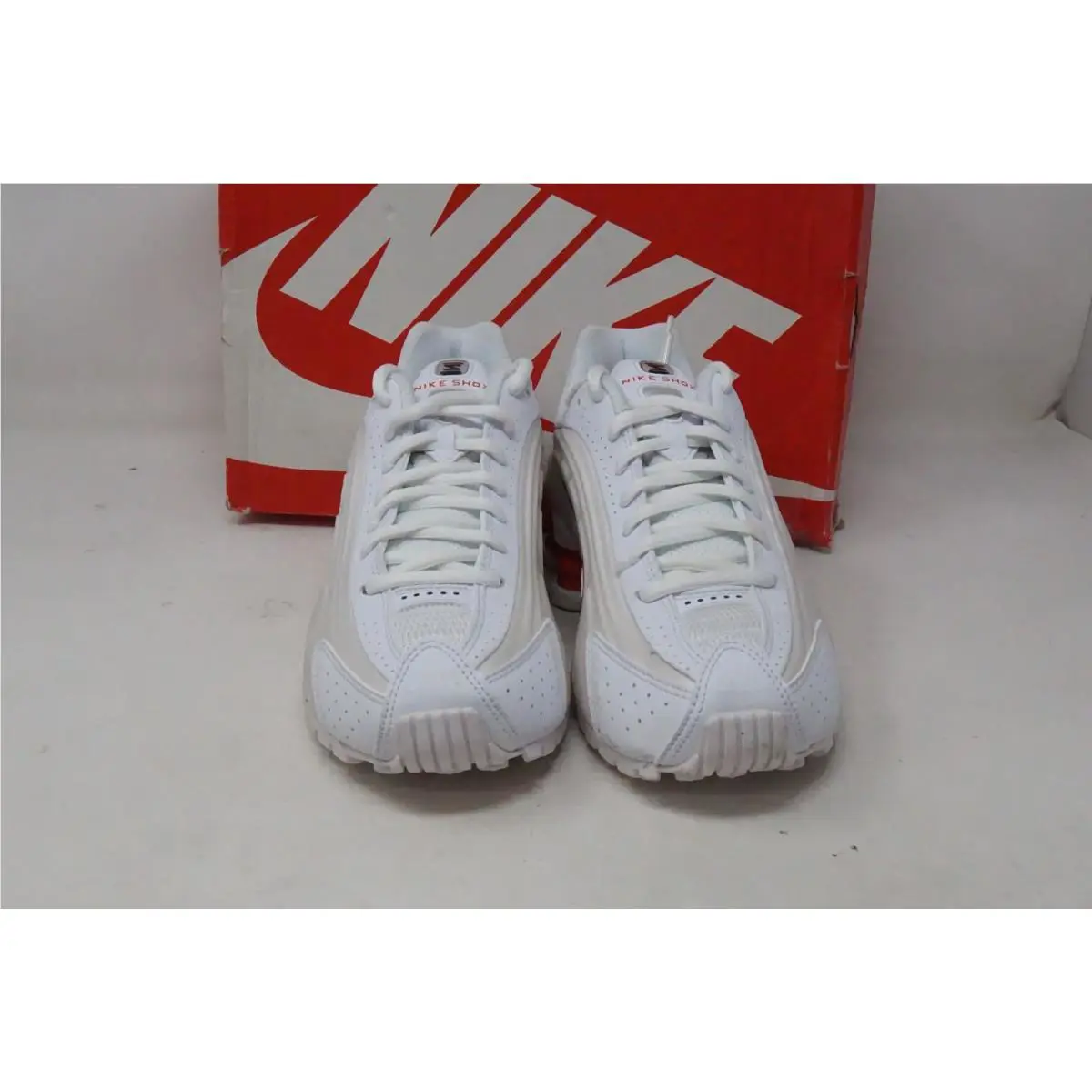 Nike shoes - Nike Shox R4 - Shox - White 2