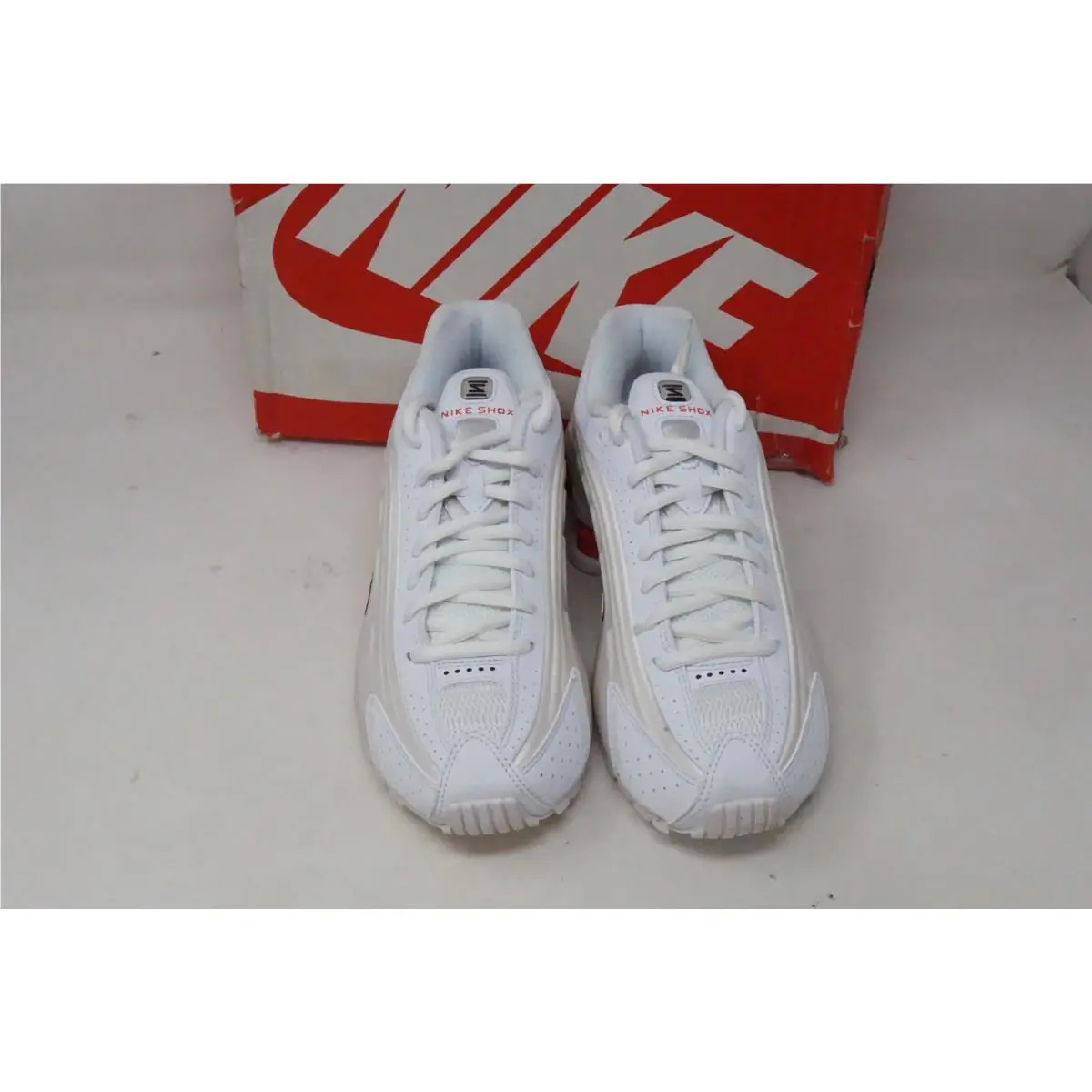 Nike shoes - Nike Shox R4 - Shox - White 3