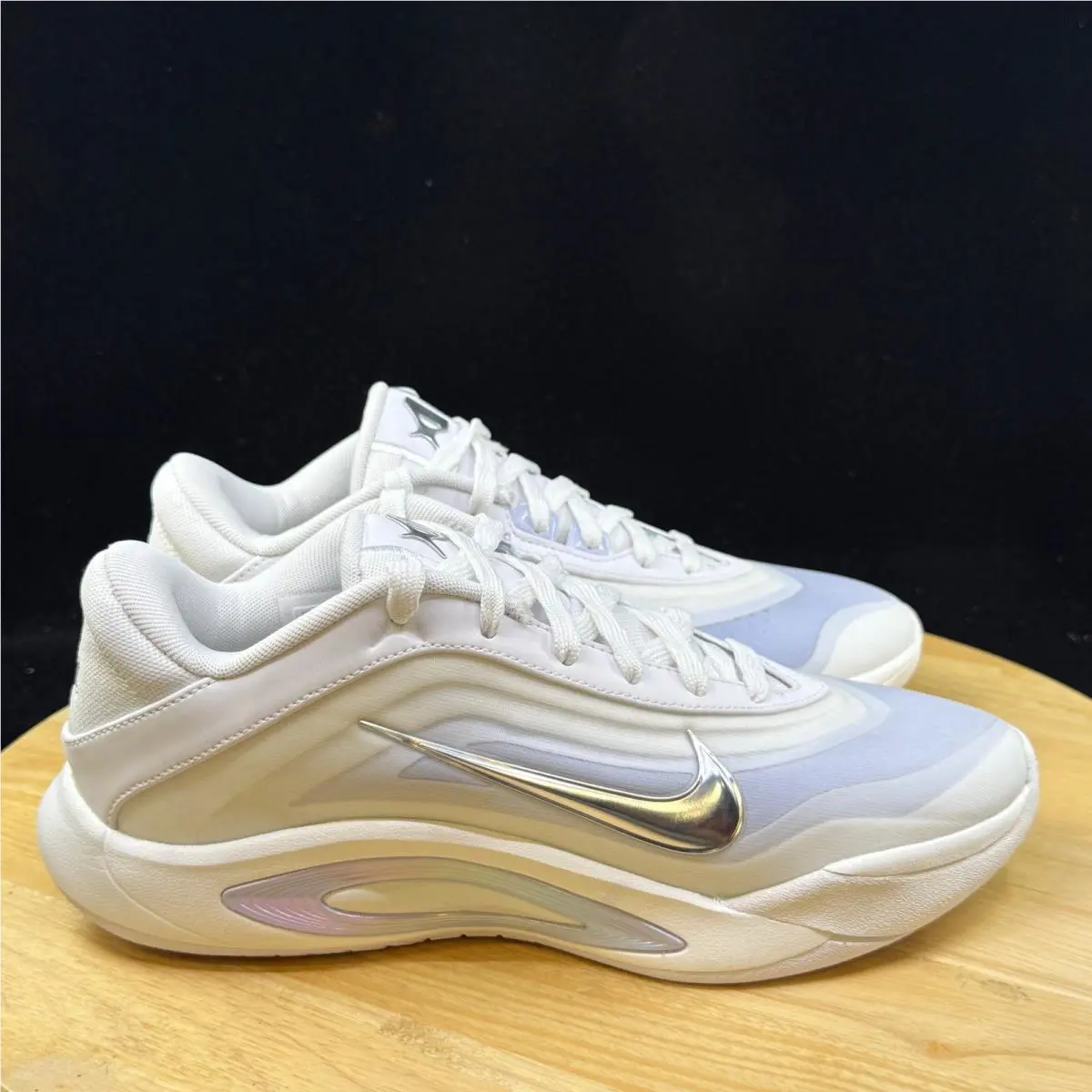 Nike shoes - White 2