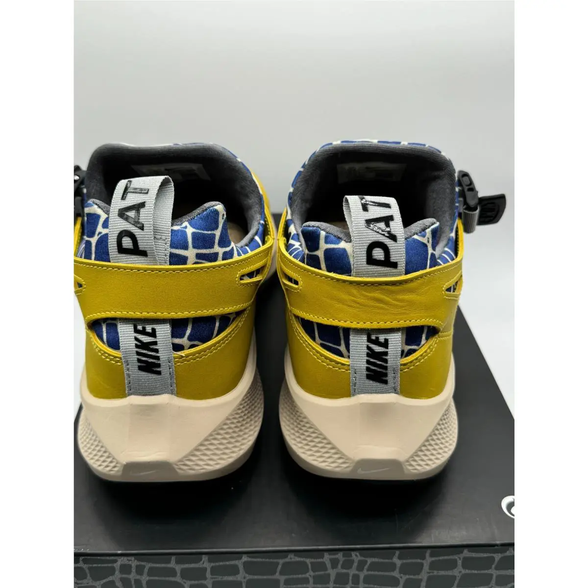 Nike shoes - Nike Air Huarache - Air Huarache - FJ4201-300 - Multicolor (UPC: 196977564833) 3
