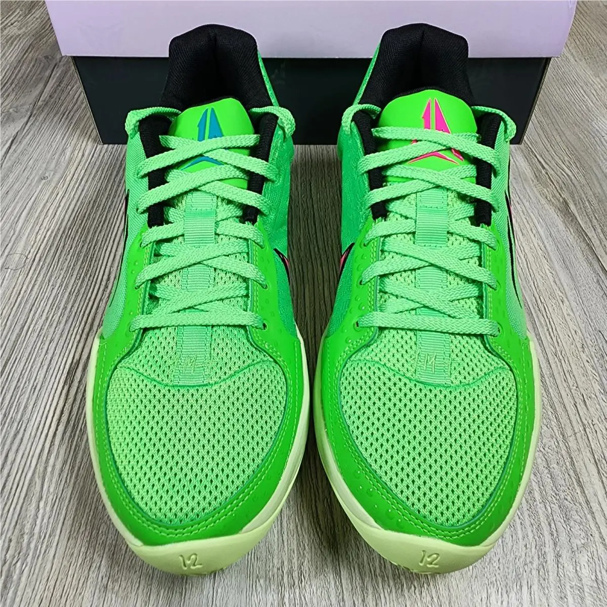 Nike shoes - Green 1