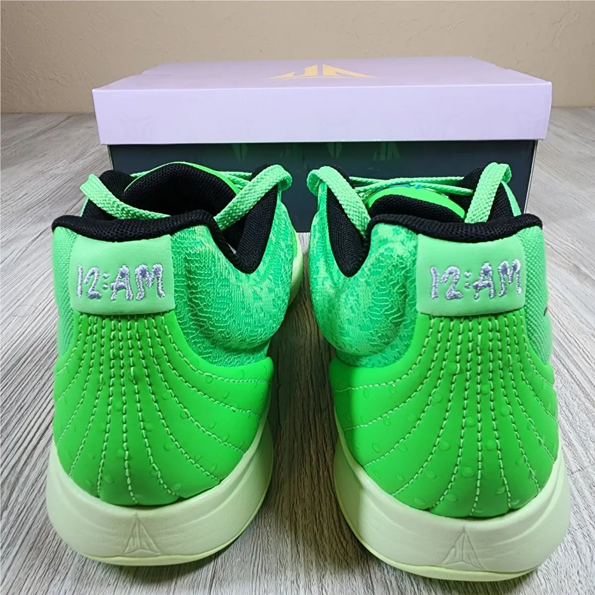 Nike shoes - Green 2