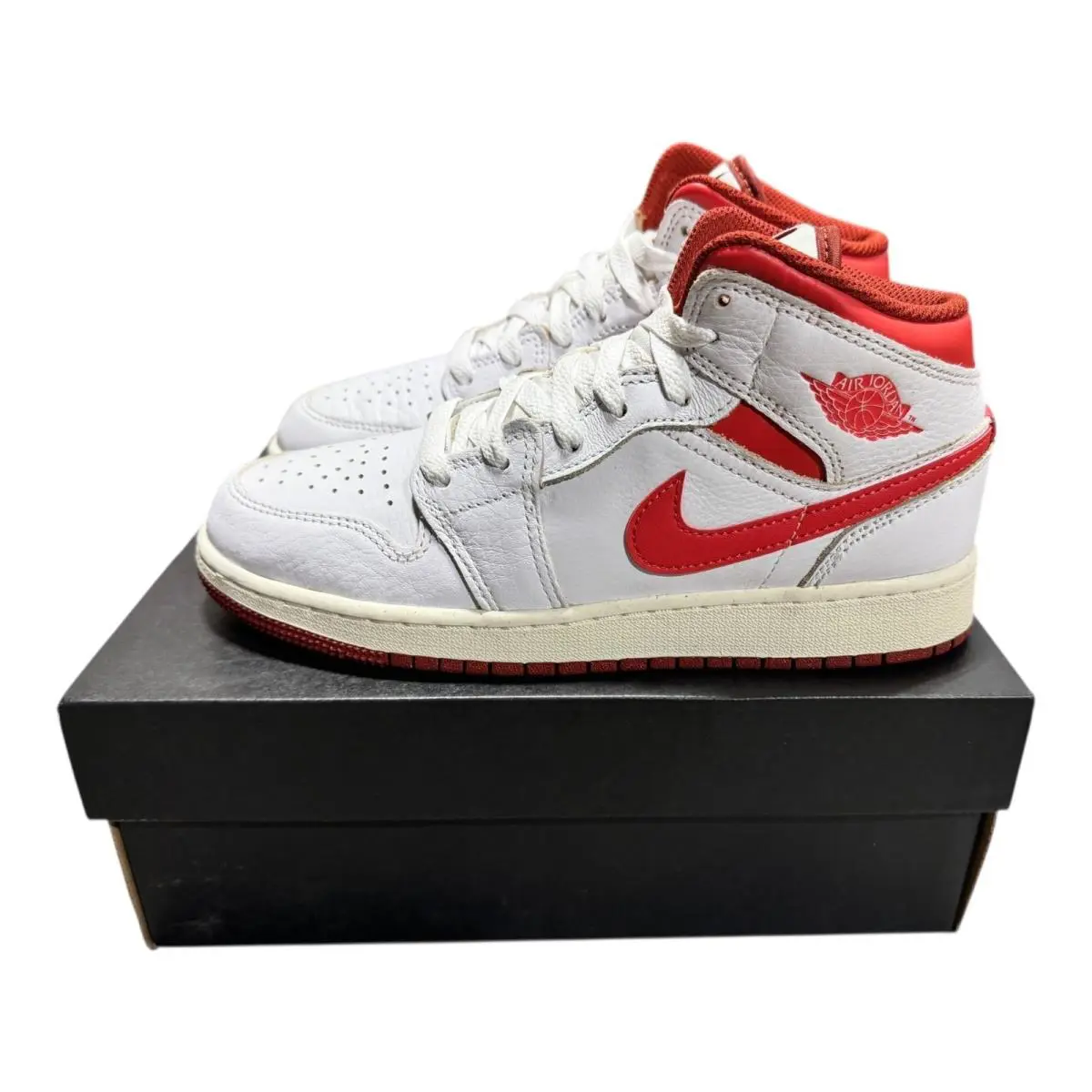 Air Jordan 1 Mid SE GS White Lobster Dune Red FJ3464-160 Youth Sneakers