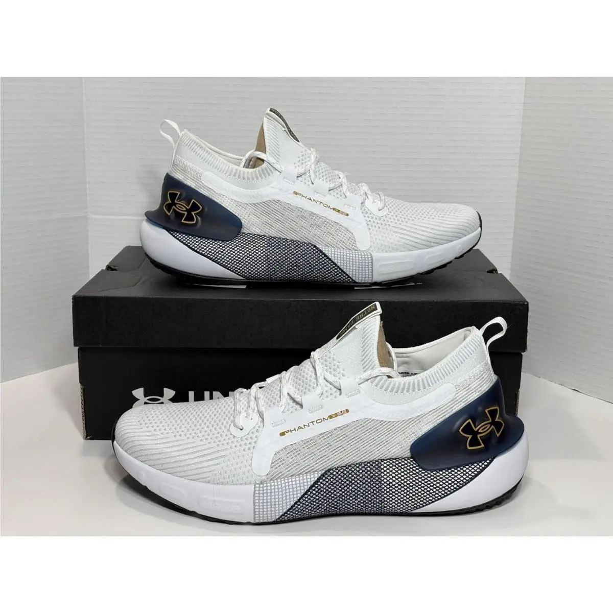Under Armour Hovr Phantom 3 SE Collegiate University of Notre Dame Men`s 12.5