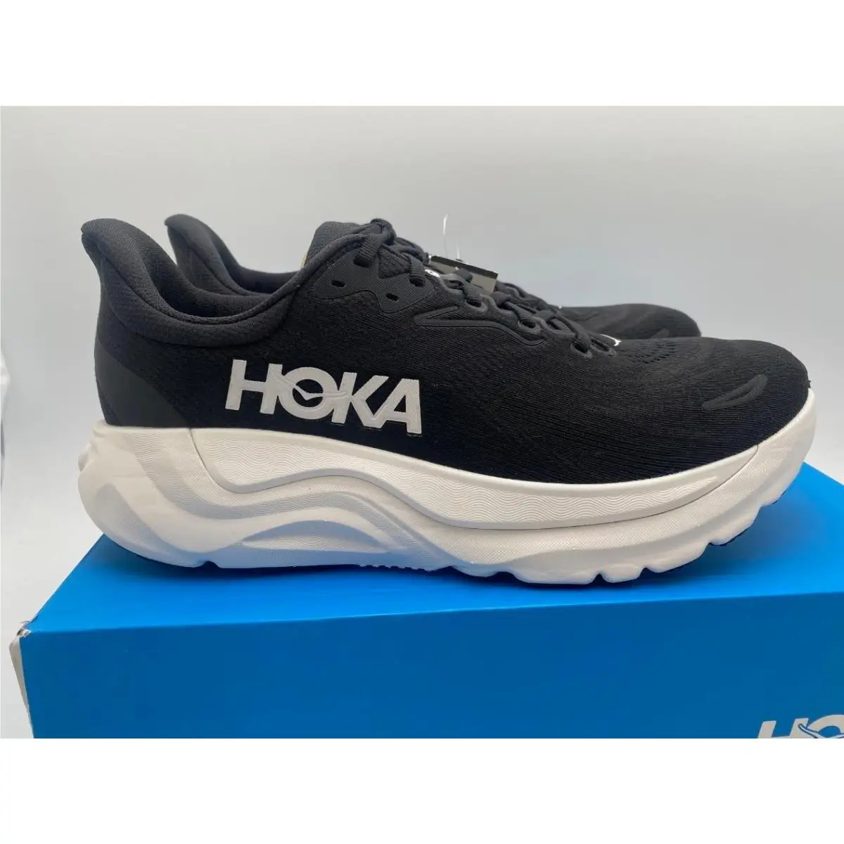 Hoka shoes - Hoka One One Arahi - One One Arahi - 1168690 - Black (UPC: 198605183041) 1