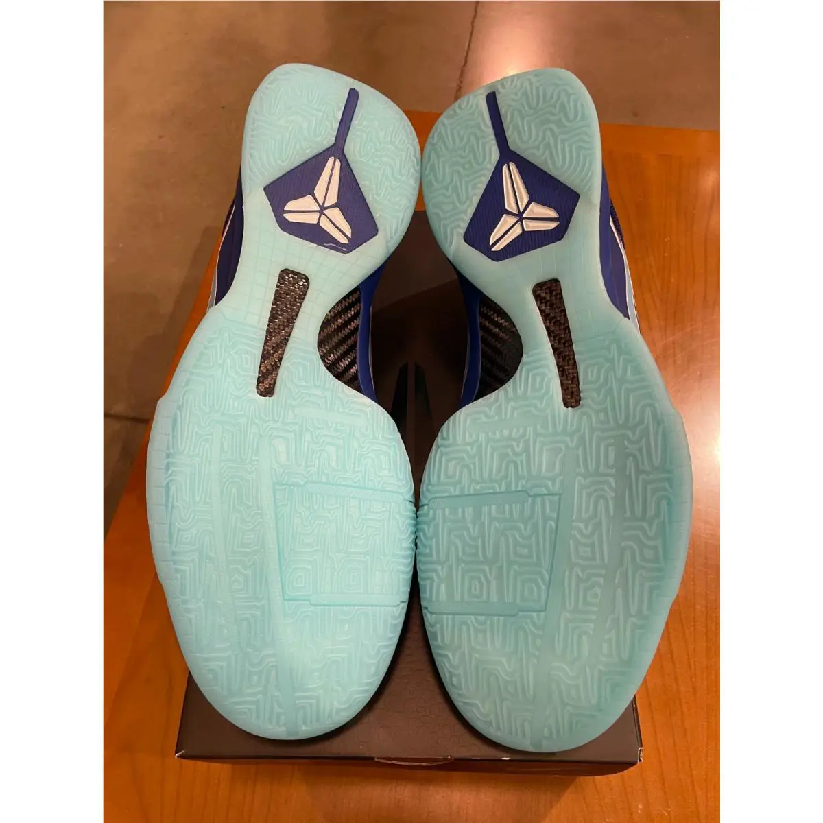Nike shoes - Blue 4