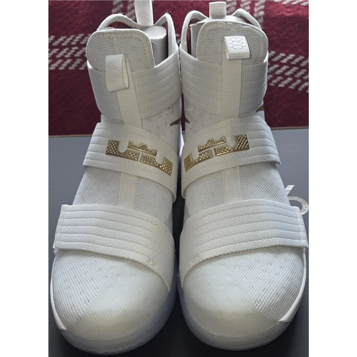 Nike shoes - White 2