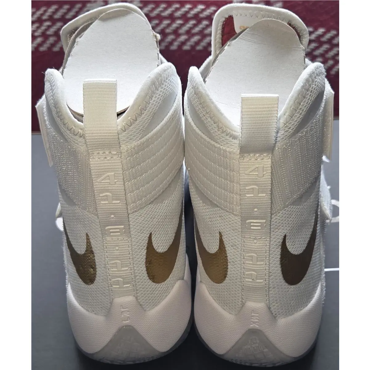 Nike shoes - White 3