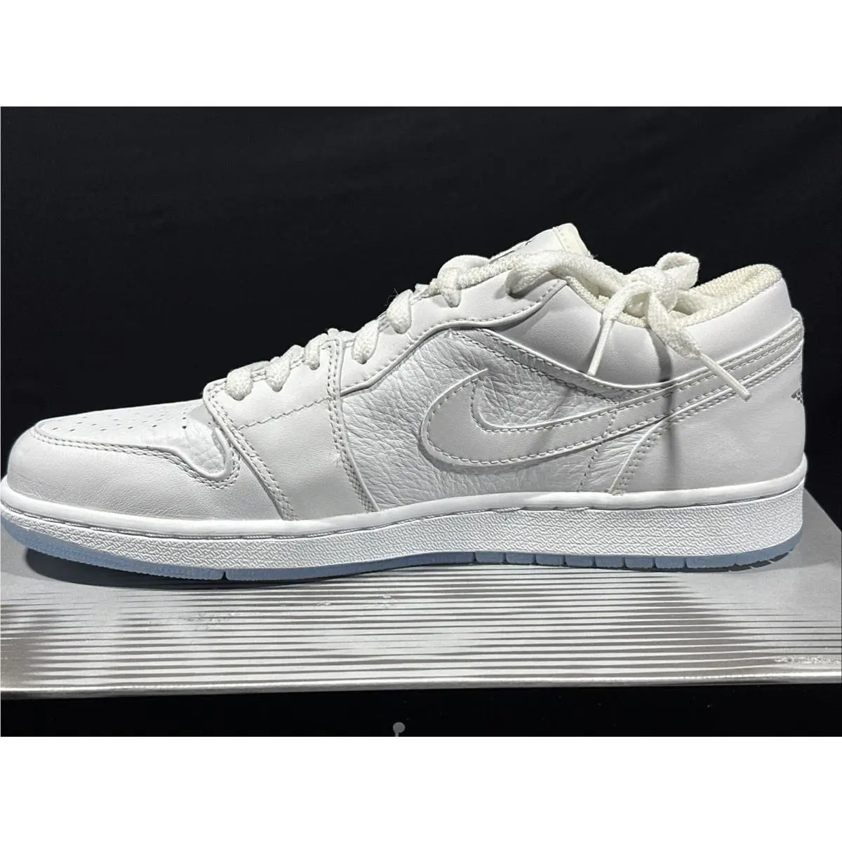 Nike shoes - Nike Air Jordan 1 - Air - White 8