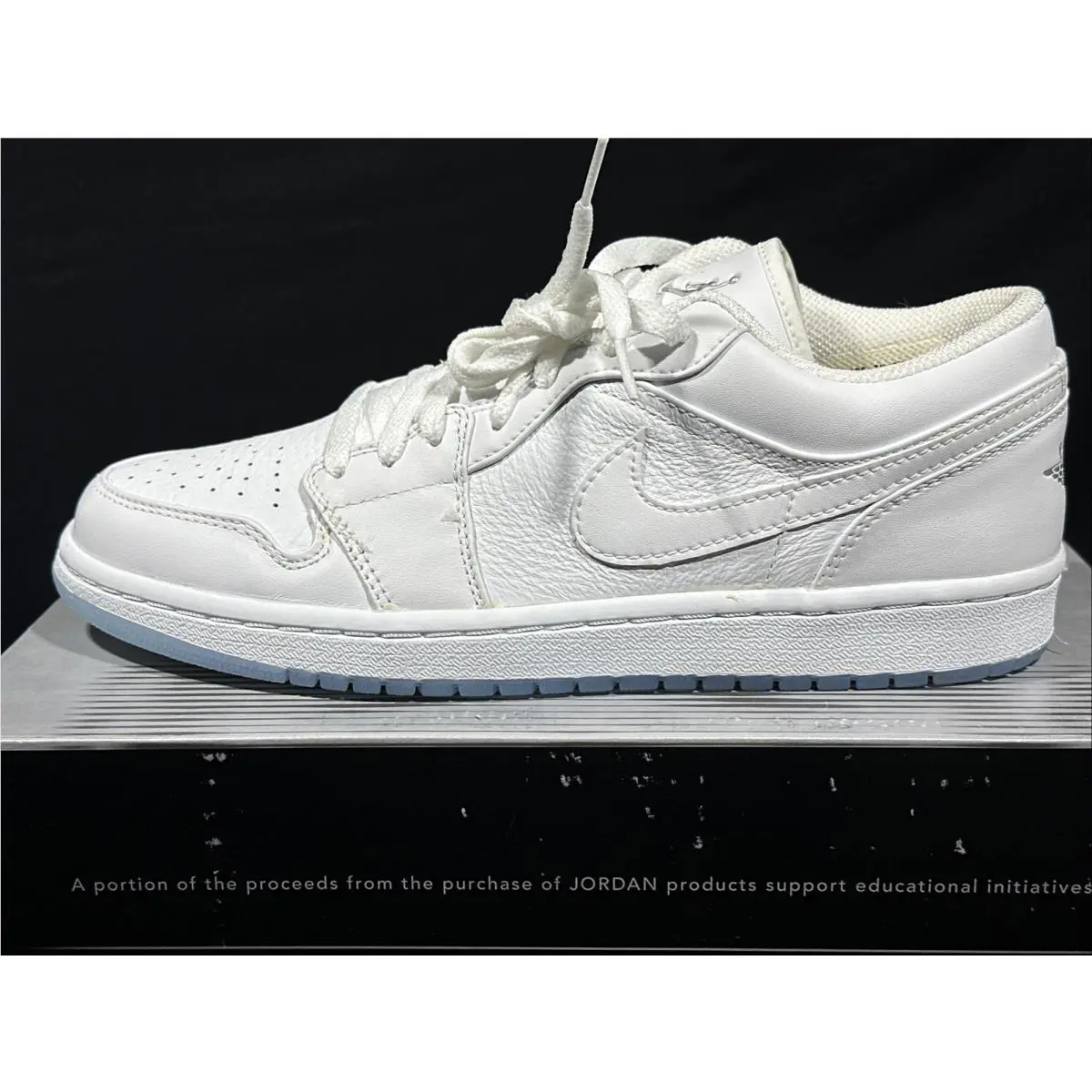 Nike shoes - Nike Air Jordan 1 - Air - White 1