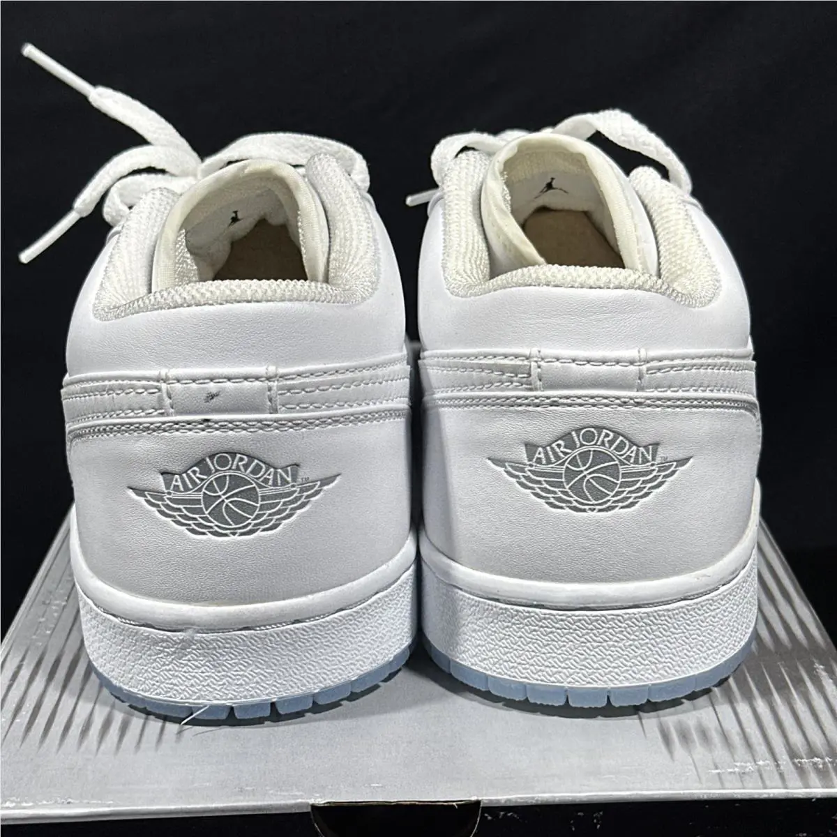 Nike shoes - Nike Air Jordan 1 - Air - White 2