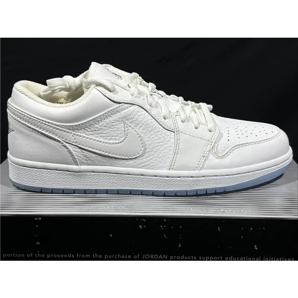 Nike shoes - Nike Air Jordan 1 - Air - White 7