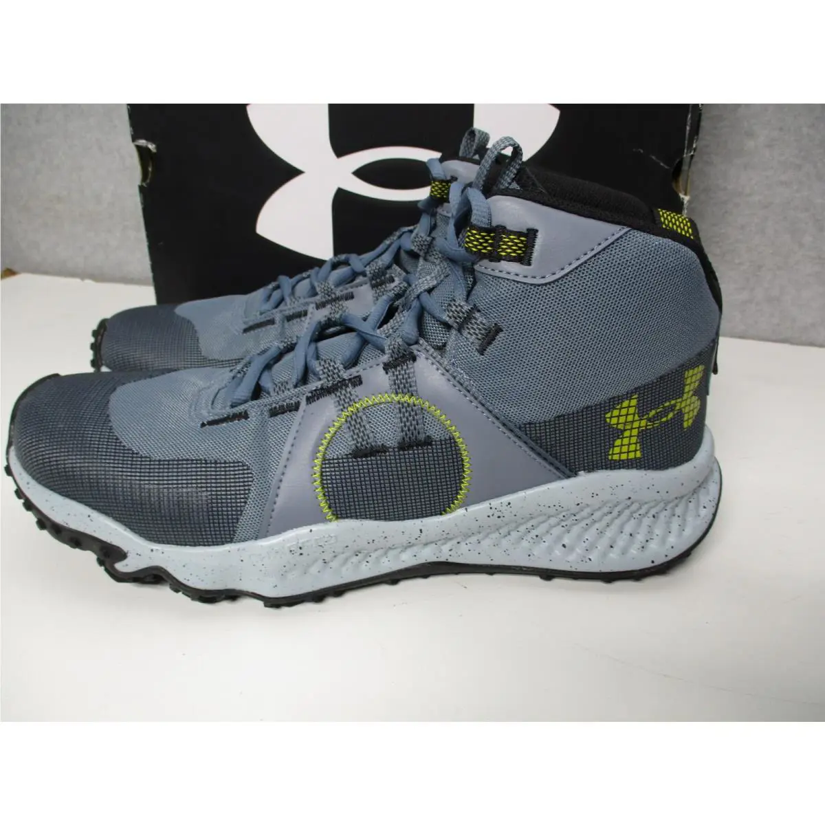 Under Armour shoes - Under Armour Charged Maven Trek - 3026370-100 - Gray 0