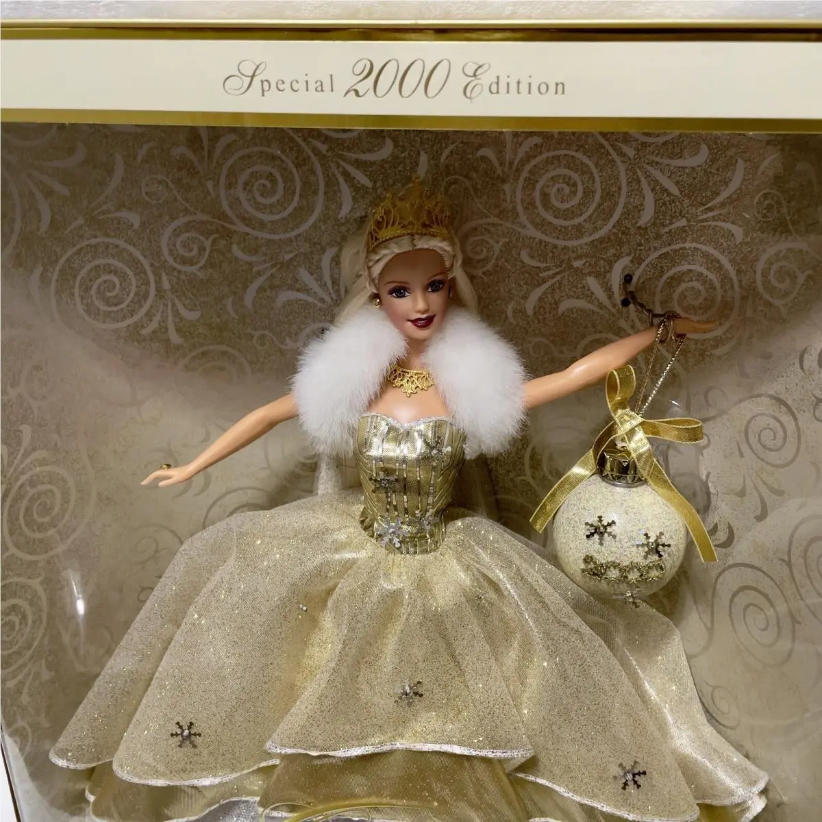 Barbie Doll Special 2000 Edition Celebration 28269 Mattel Ships Free
