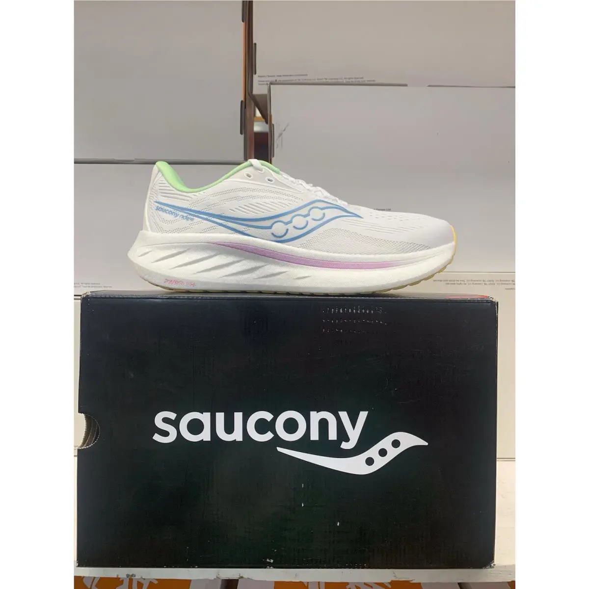 Saucony shoes - Saucony Ride 18 - Ride - S11000-141 - White 4
