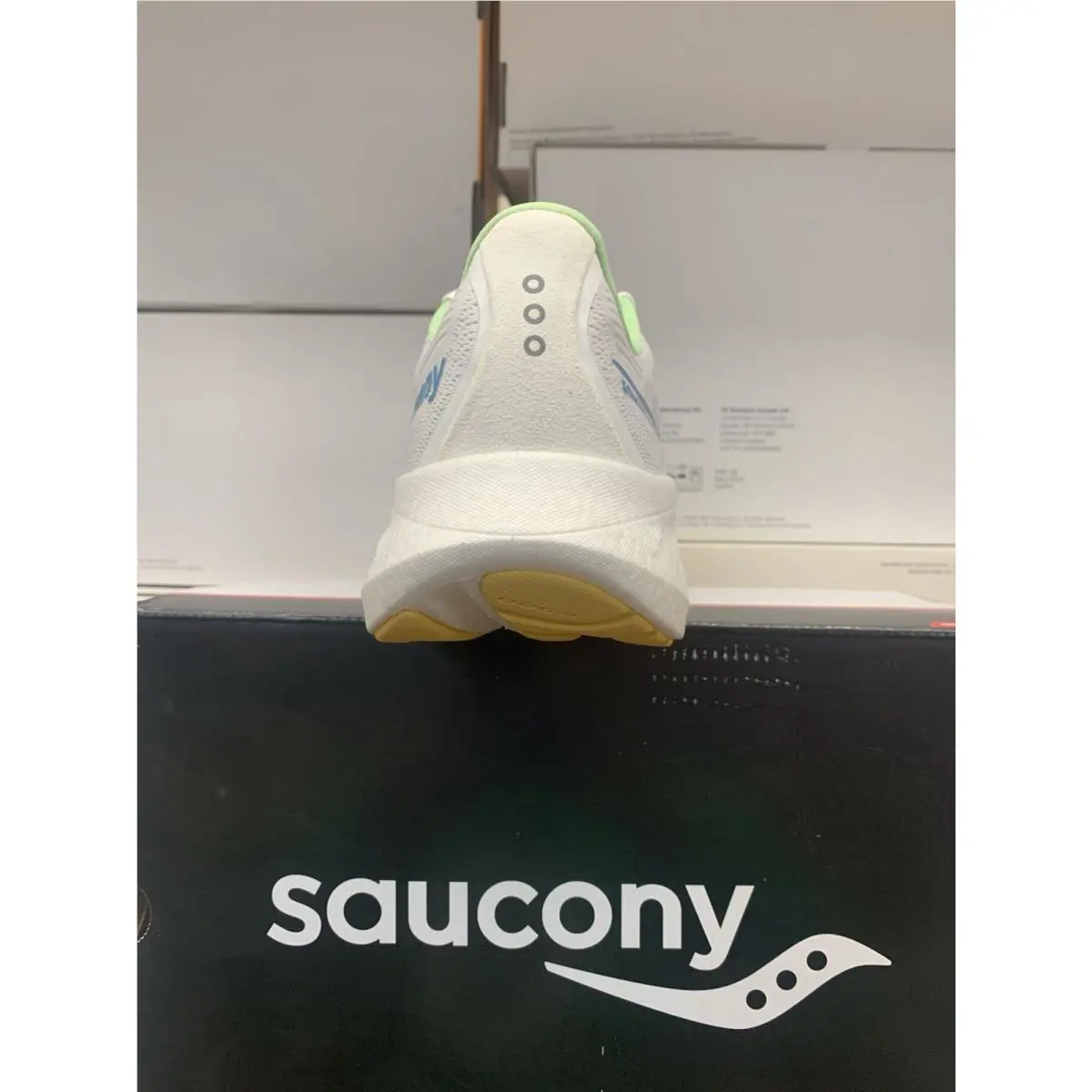 Saucony shoes - Saucony Ride 18 - Ride - S11000-141 - White 5