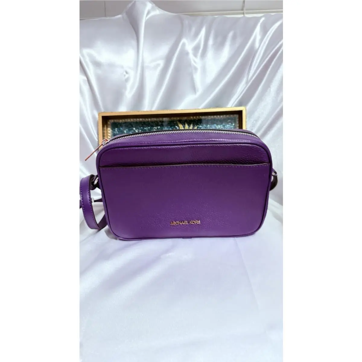 Michael Kors Jet Set Travel Large Camera Crossbody Leather Bag Lilac
