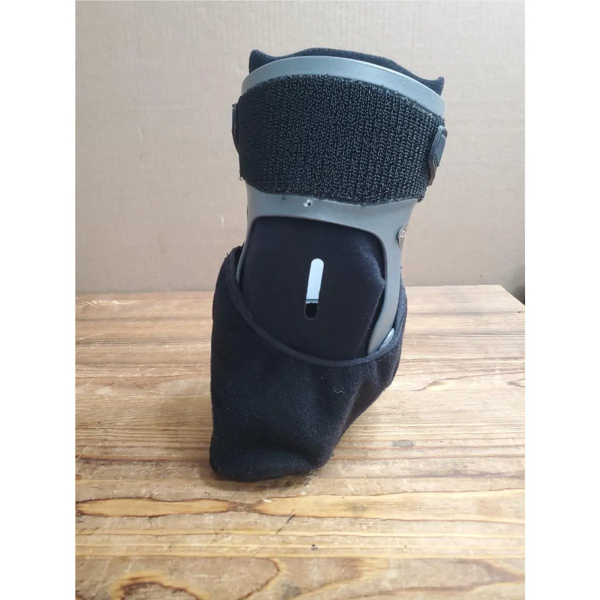 DonJoy  - DonJoy Velocity - Velocity - 11-1499-3-06000 - Black (UPC: 888912057615) 3