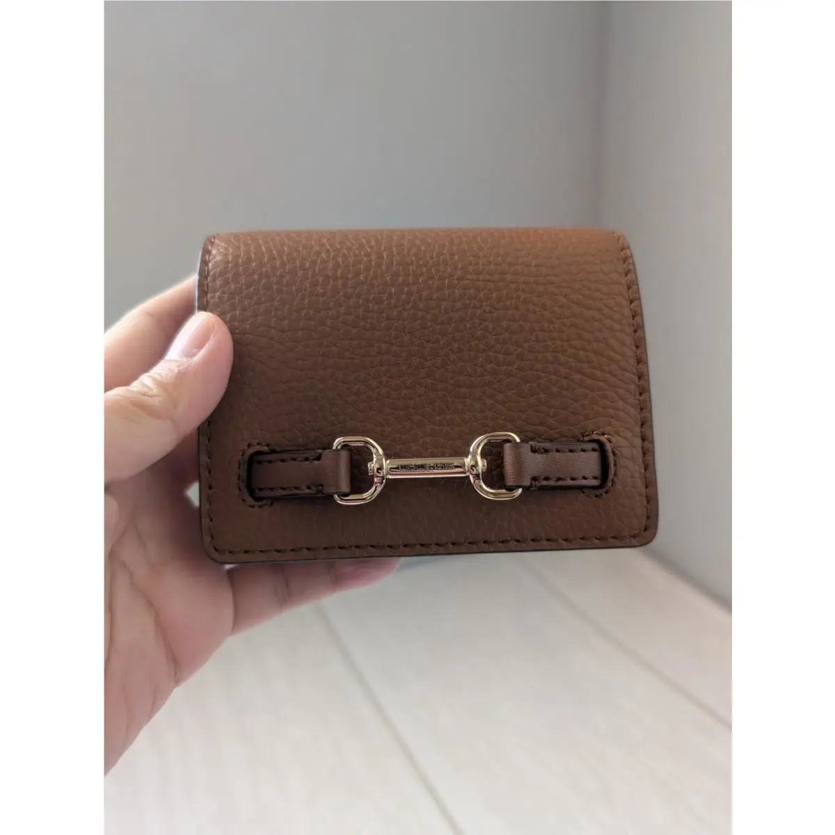 Michael Kors Carson Small Pebbled Leather Wallet In Luggage