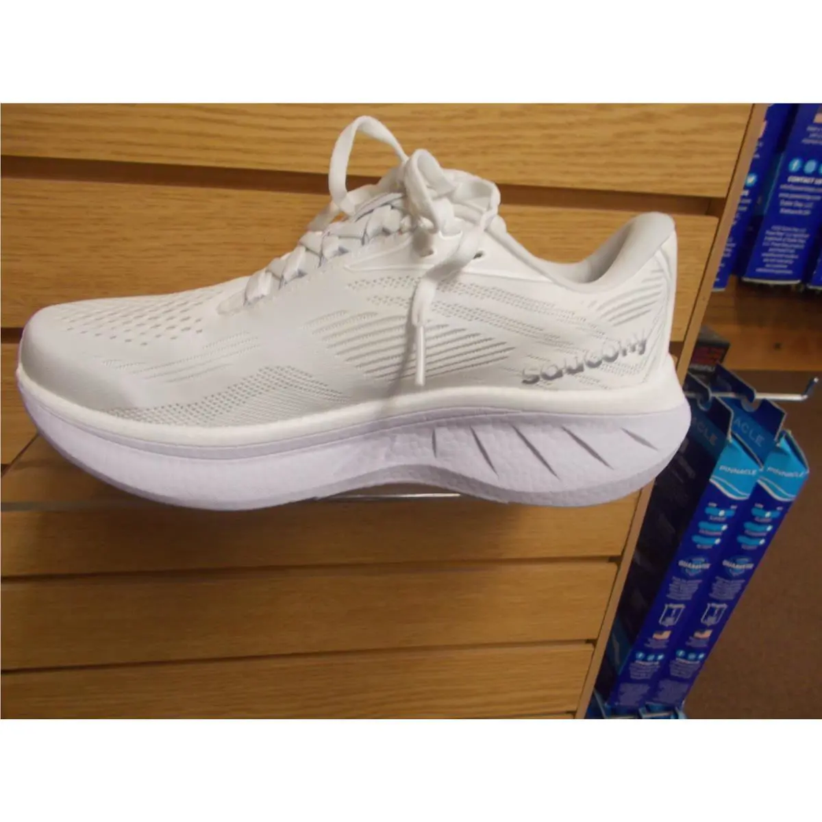 Saucony shoes - Saucony Ride 18 - Ride - S11001-245 - White 6