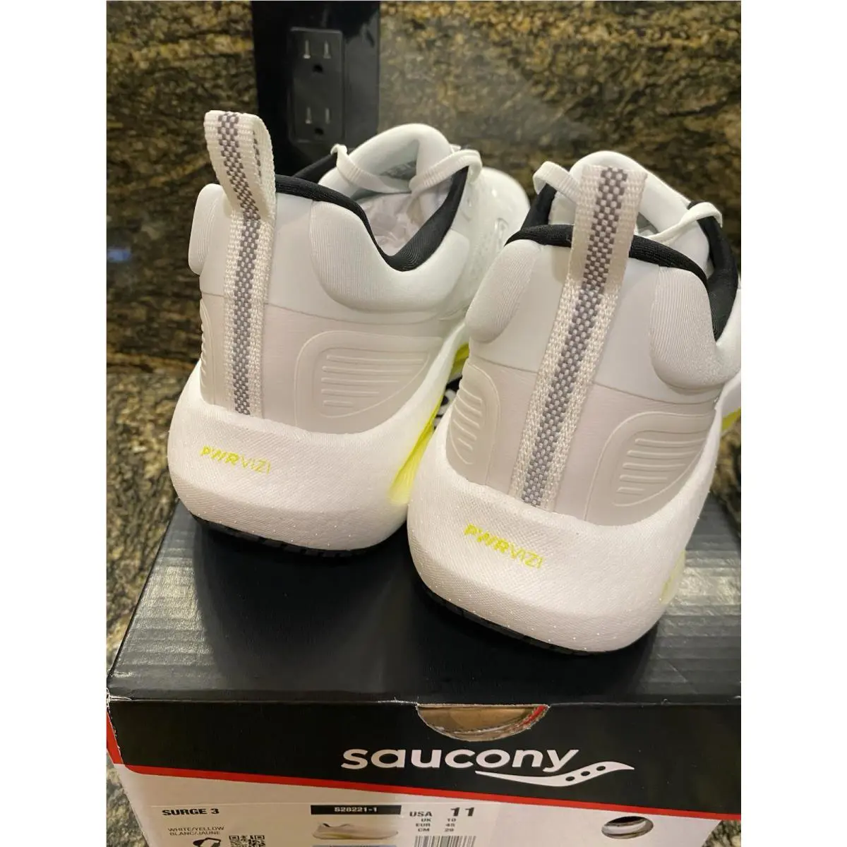 Saucony shoes - White/Yellow 1