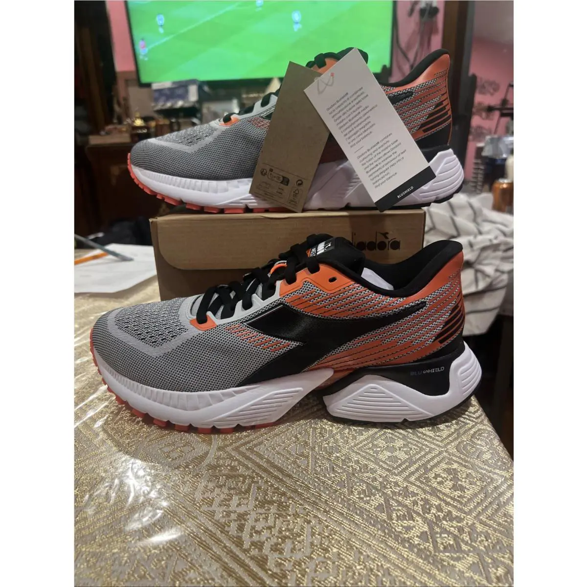 Diadora shoes - Diadora Mythos Blushield Vigore - Mythos Blushield Vigore - 101178046 01 D0009 - Silver / Black / Mandarin (UPC: 0193867808060) 1