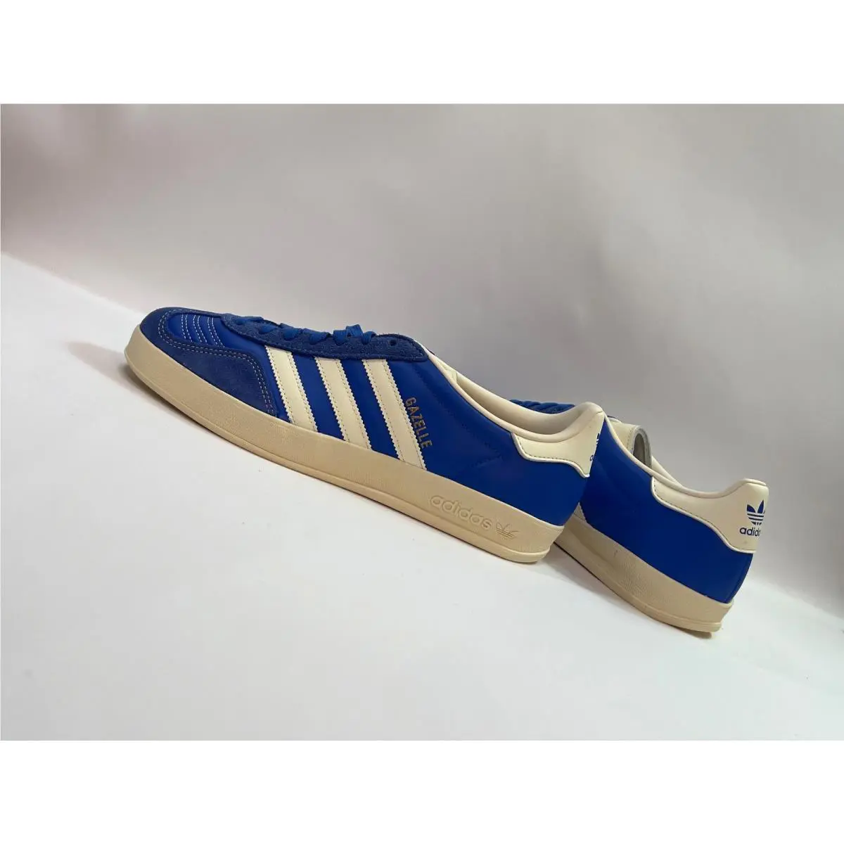 Adidas Originals Gazelle Indoor Men`s Blue White Versatile Sneakers JQ8383