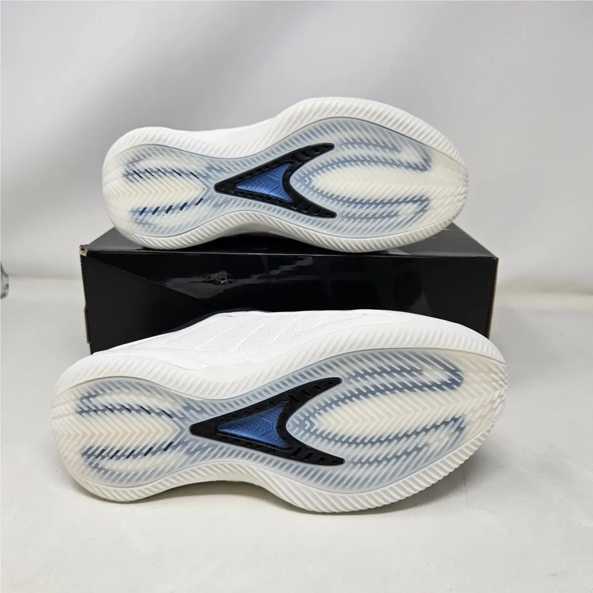 Adidas shoes - adidas AE 2 - JQ9493 - White - Blue 1