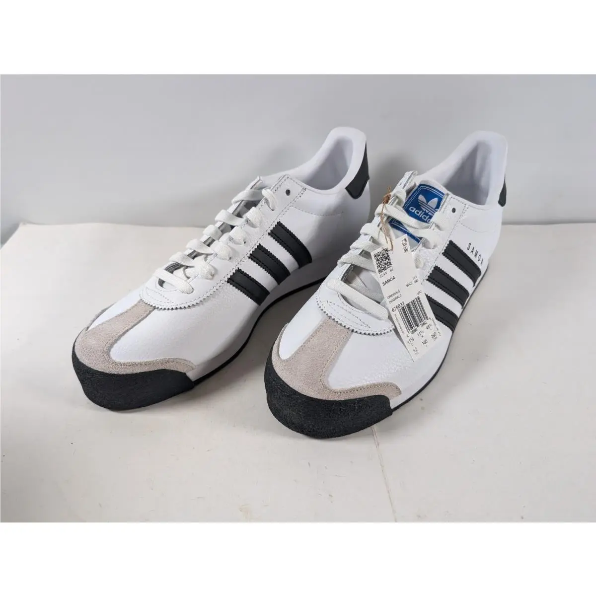 Adidas Samoa Men`s 12 White Black Classic Retro Sneakers