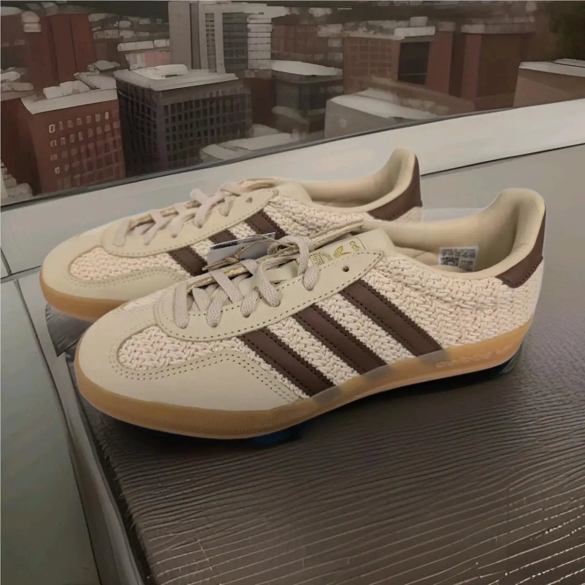 Adidas Gazelle Indoor Crochet Pack Women`s Size 9- Sand Strata W
