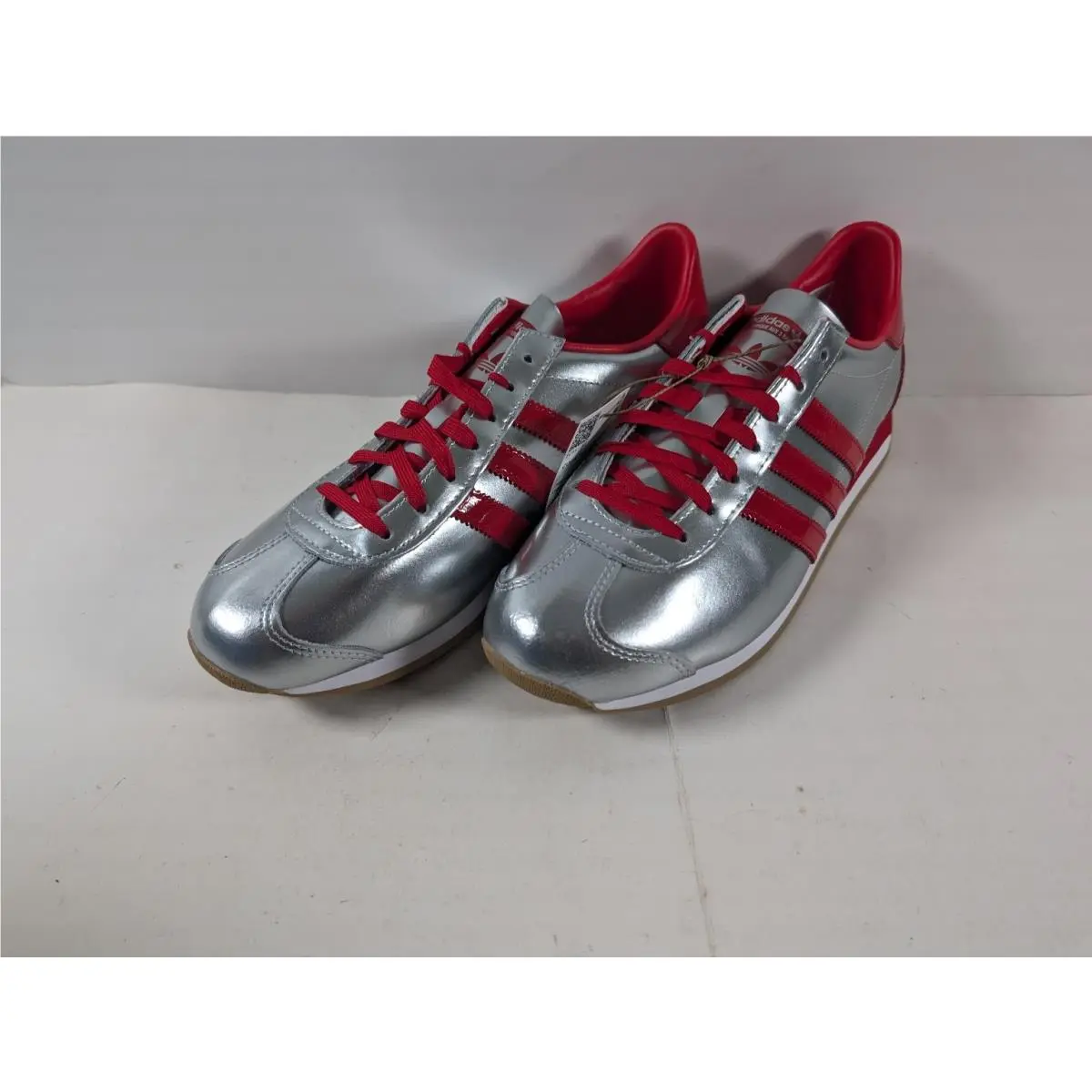 Adidas Country OG Men`s 9.5 Silver Red Classic Retro Sneakers